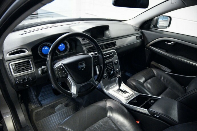 volvo-xc-70-diesel-2012-big-5