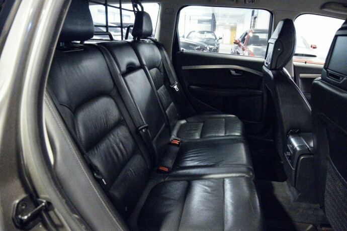 volvo-xc-70-diesel-2012-big-8