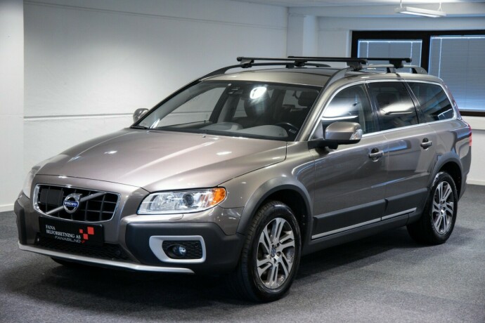 volvo-xc-70-diesel-2012-big-0