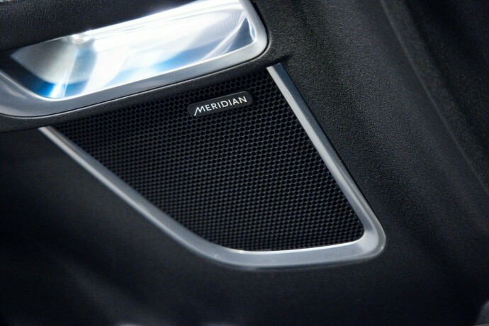 jaguar-e-pace-diesel-2018-big-18