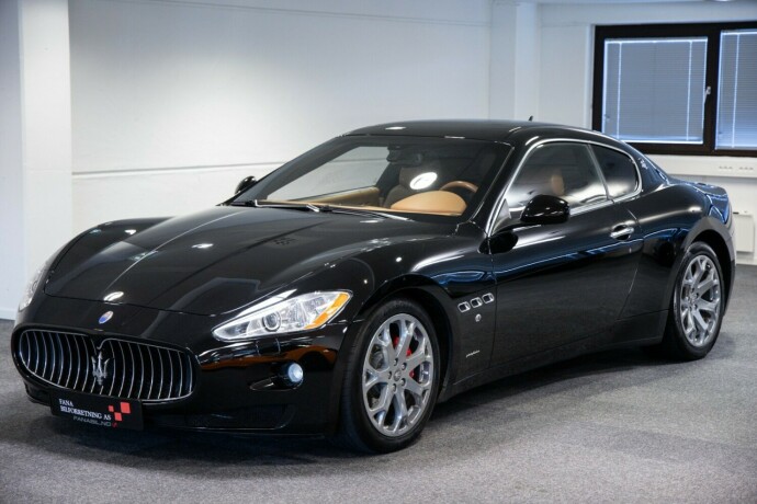 maserati-granturismo-bensin-2008-big-0