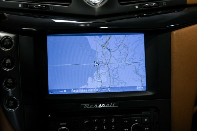 maserati-granturismo-bensin-2008-big-12