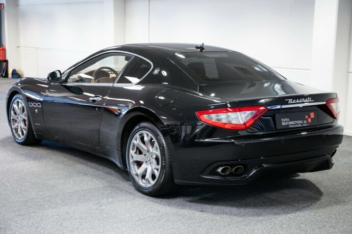 maserati-granturismo-bensin-2008-big-1