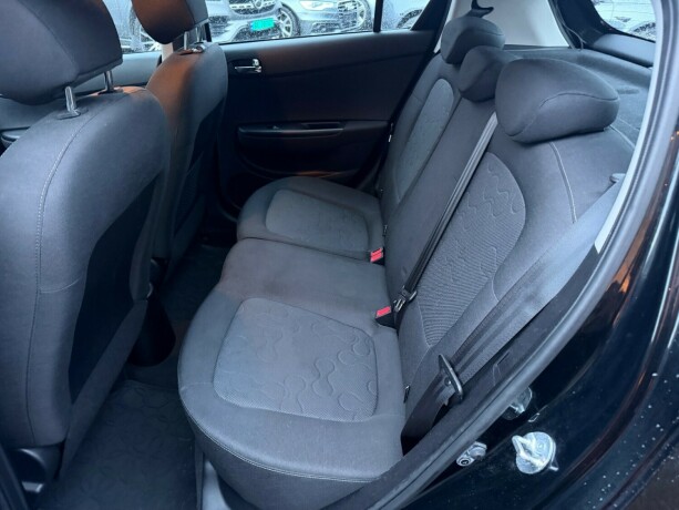 hyundai-i20-bensin-2011-big-12