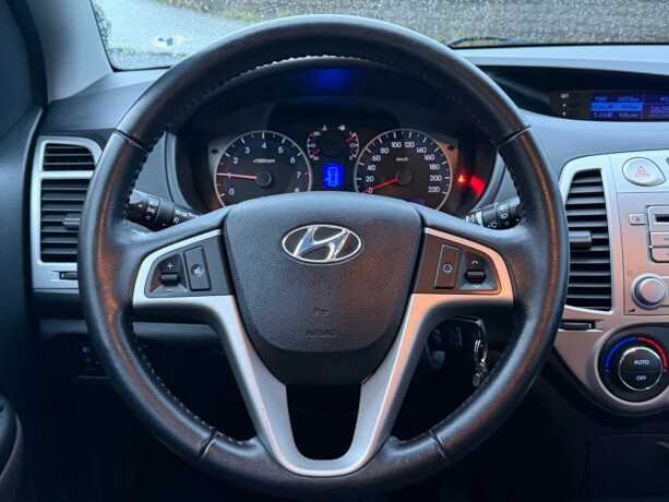 hyundai-i20-bensin-2011-big-9
