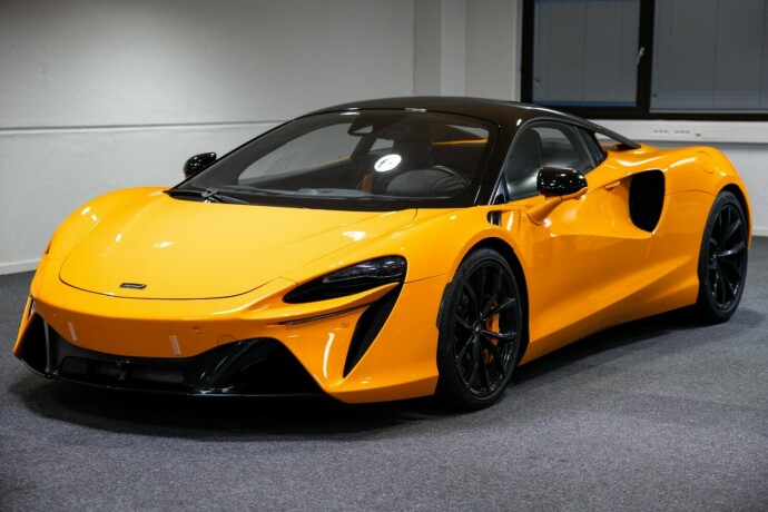 mclaren-artura-elektrisitetbensin-2023-big-0
