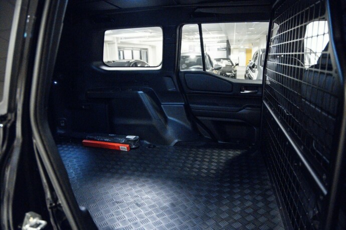 toyota-land-cruiser-2025-big-8