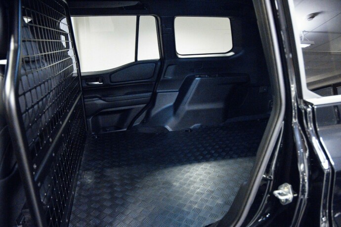 toyota-land-cruiser-2025-big-6