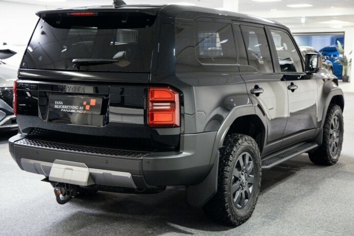 toyota-land-cruiser-2025-big-2