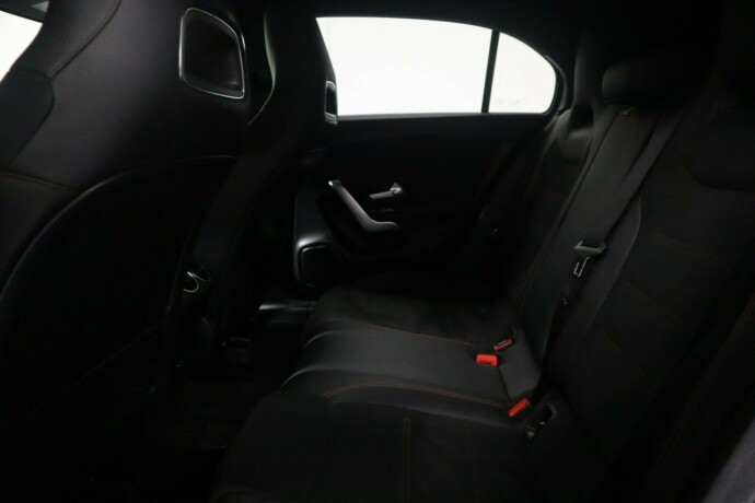 mercedes-benz-a-klasse-elektrisitetbensin-2021-big-16