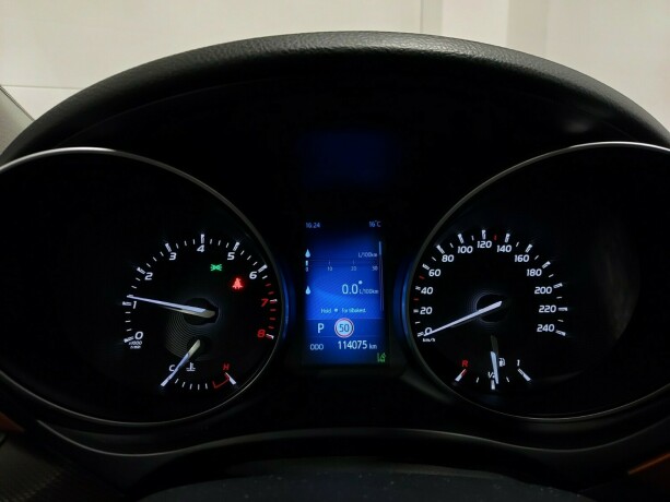 toyota-avensis-bensin-2015-big-37