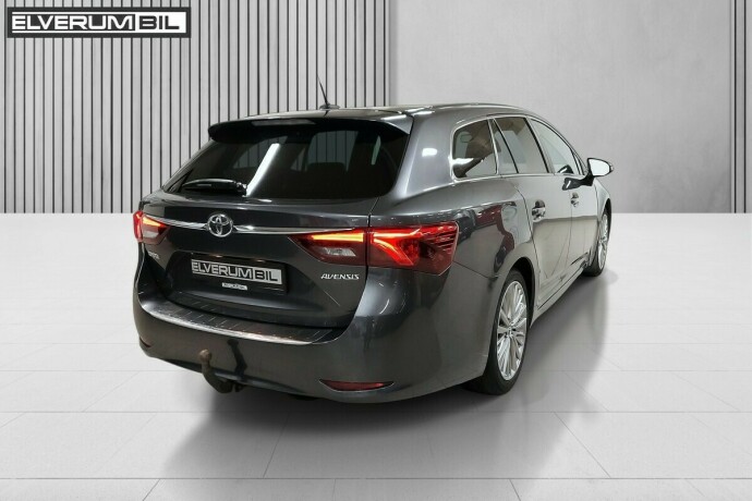 toyota-avensis-bensin-2015-big-12