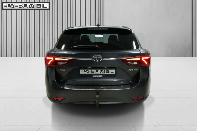 toyota-avensis-bensin-2015-big-4