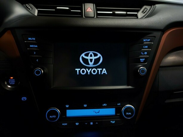 toyota-avensis-bensin-2015-big-36