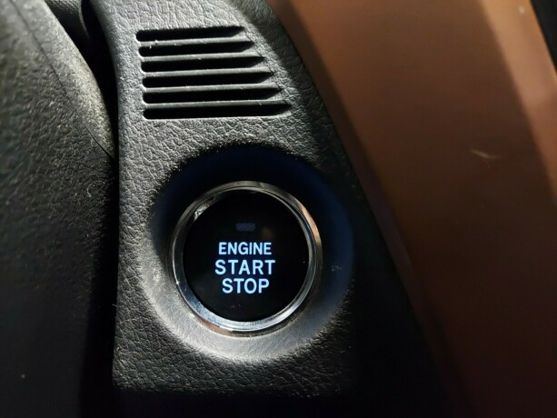 toyota-avensis-bensin-2015-big-46