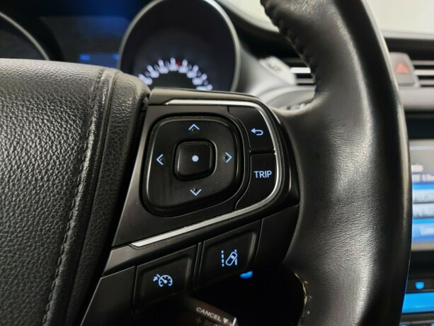 toyota-avensis-bensin-2015-big-35