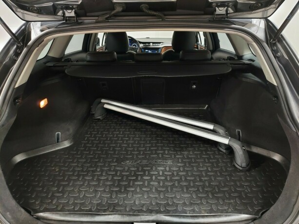 toyota-avensis-bensin-2015-big-31