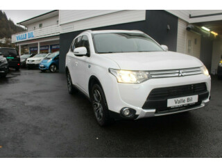 Mitsubishi | Outlander | Elektrisitet+bensin | 2015