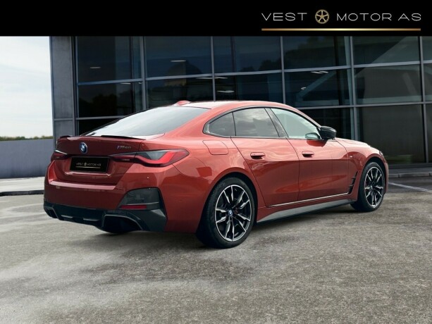 bmw-i4-m50-elektrisitet-2024-big-7