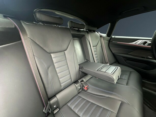 bmw-i4-m50-elektrisitet-2024-big-17