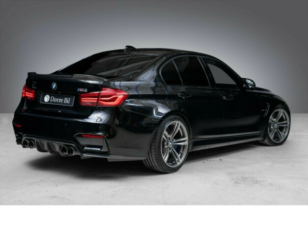 bmw-m3-bensin-2015-big-6