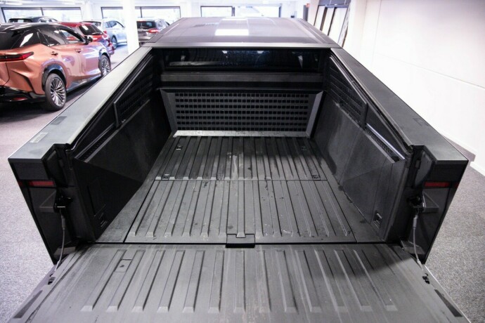 tesla-cybertruck-elektrisitet-2024-big-8