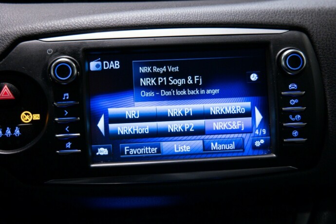 toyota-yaris-elektrisitetbensin-2019-big-14