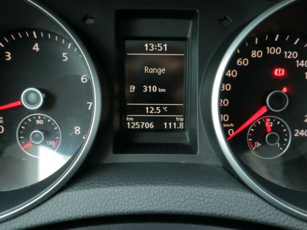 volkswagen-golf-bensin-2010-big-20