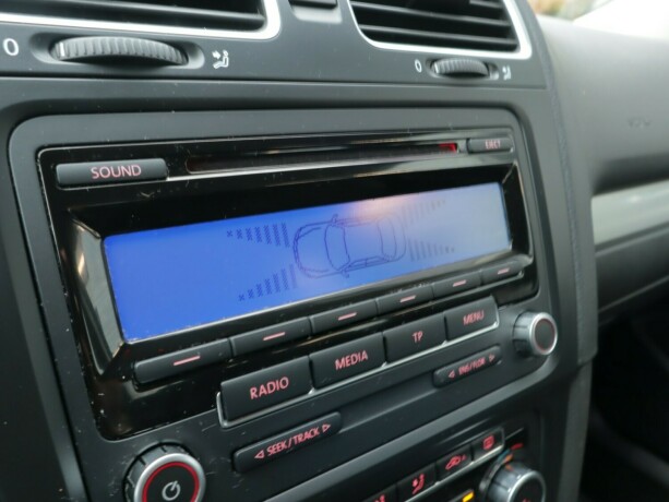 volkswagen-golf-bensin-2010-big-12