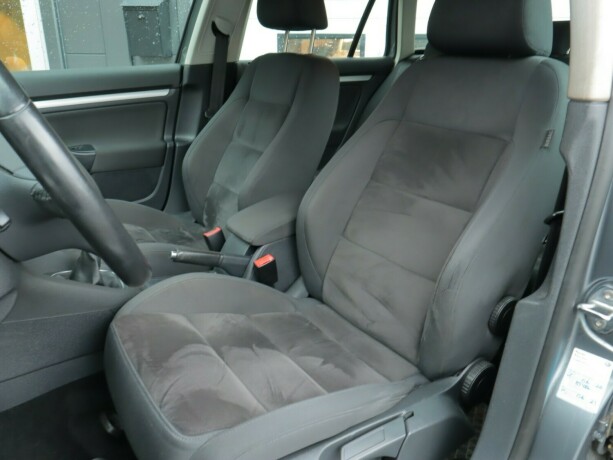 volkswagen-golf-bensin-2010-big-6