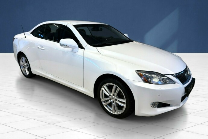 lexus-is-bensin-2010-big-0