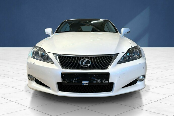 lexus-is-bensin-2010-big-1