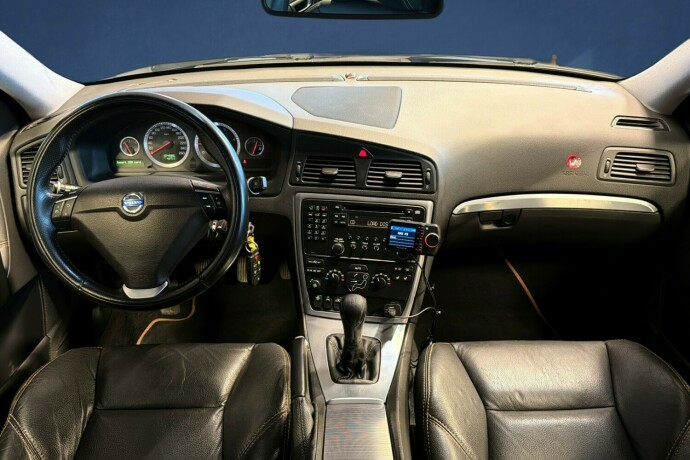 volvo-s60-diesel-2009-big-15