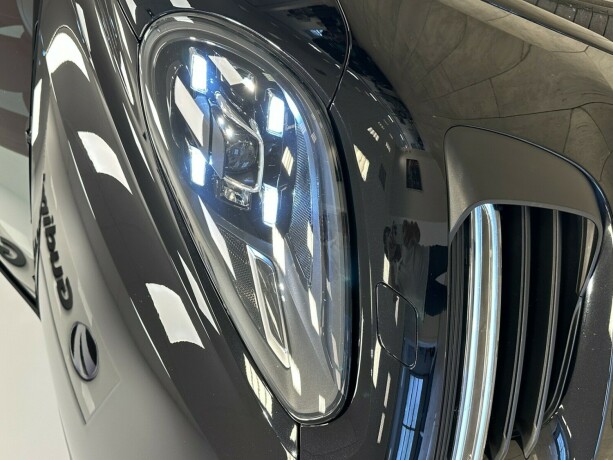 porsche-cayenne-bensin-2016-big-1