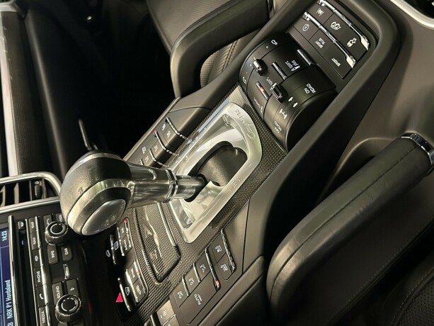 porsche-cayenne-bensin-2016-big-25