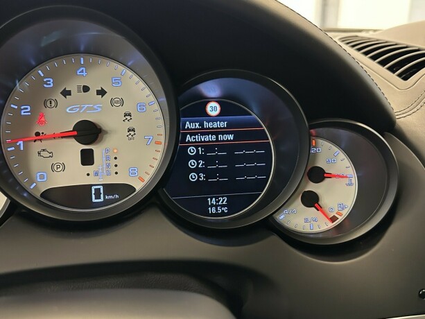 porsche-cayenne-bensin-2016-big-18