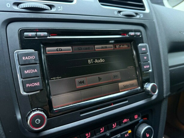 volkswagen-golf-diesel-2013-big-19