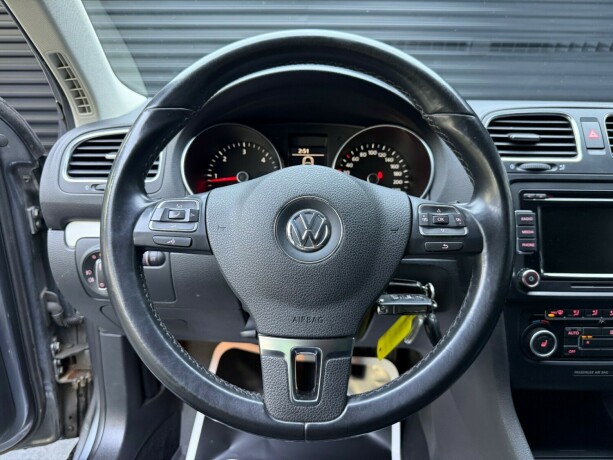 volkswagen-golf-diesel-2013-big-13