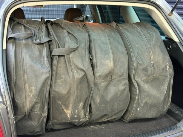 volkswagen-golf-diesel-2013-big-30