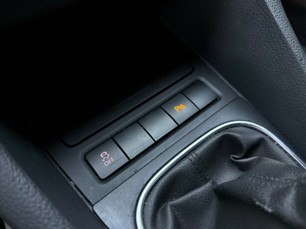 volkswagen-golf-diesel-2013-big-25