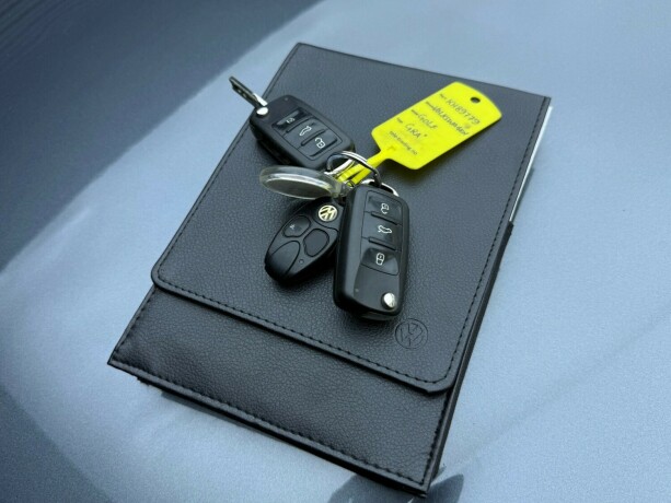 volkswagen-golf-diesel-2013-big-32