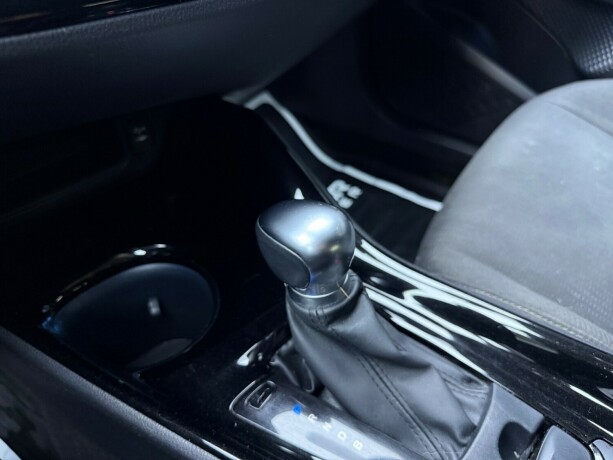 toyota-c-hr-elektrisitetbensin-2019-big-24