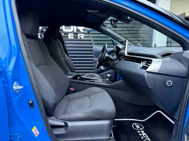 toyota-c-hr-elektrisitetbensin-2019-big-26