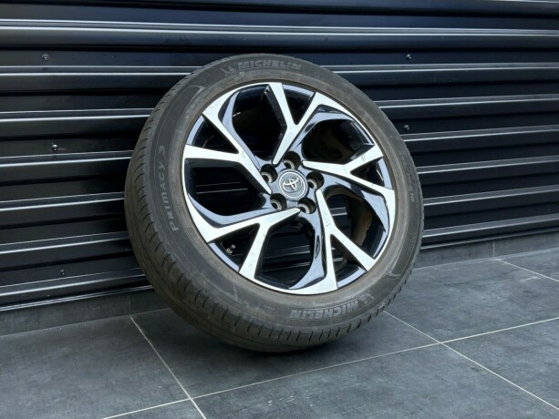 toyota-c-hr-elektrisitetbensin-2019-big-29