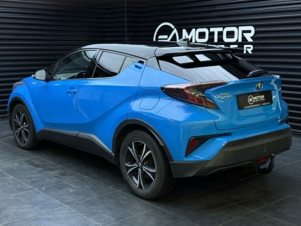 toyota-c-hr-elektrisitetbensin-2019-big-1