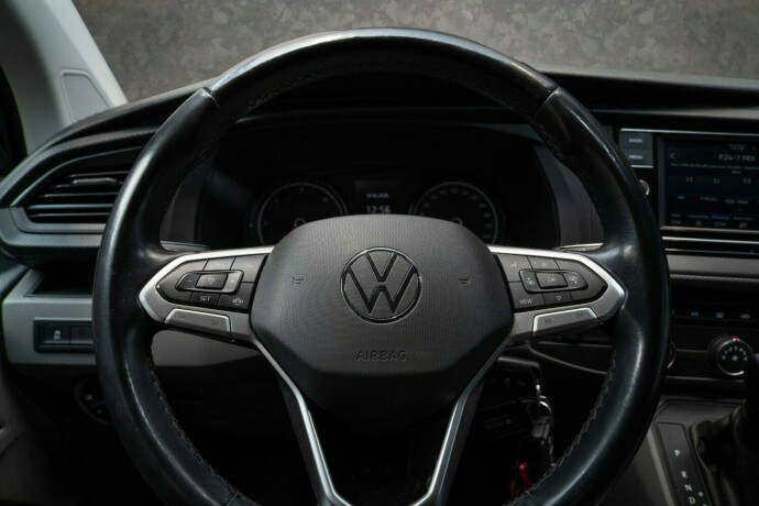 volkswagen-transporter-diesel-2021-big-19