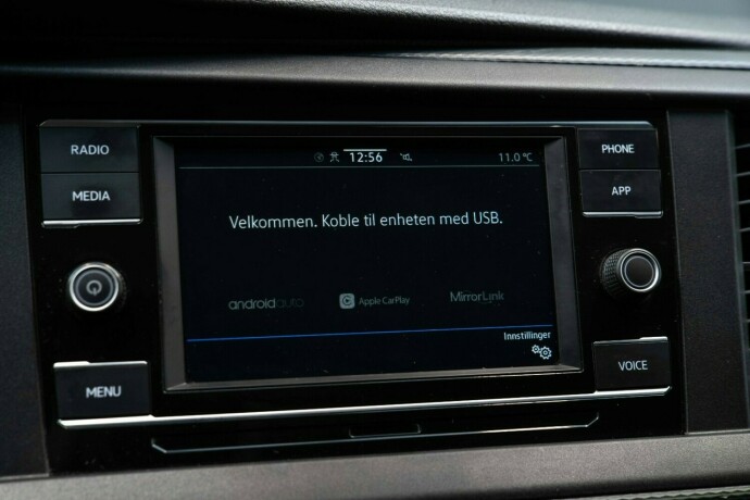 volkswagen-transporter-diesel-2021-big-26