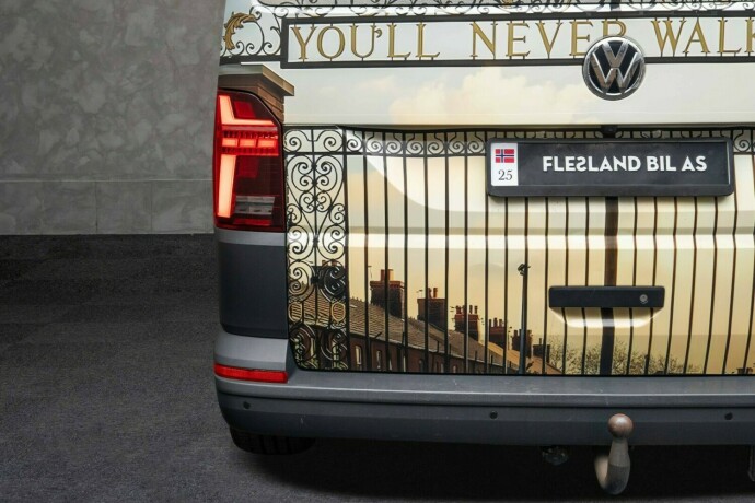 volkswagen-transporter-diesel-2021-big-14