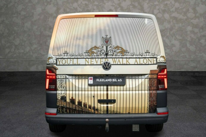 volkswagen-transporter-diesel-2021-big-15