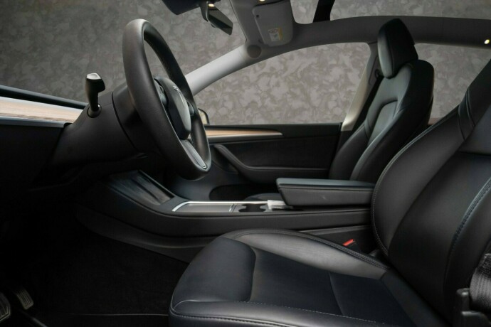 tesla-model-y-elektrisitet-2023-big-23